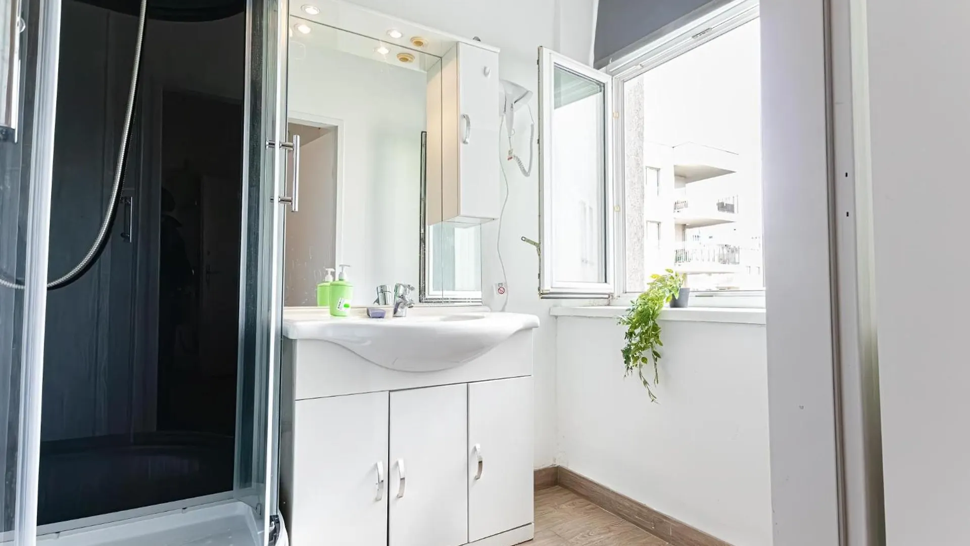 Lovely 1Br Apt U3 Proximity & Danube Canal, 3Rd District Viena Apartament