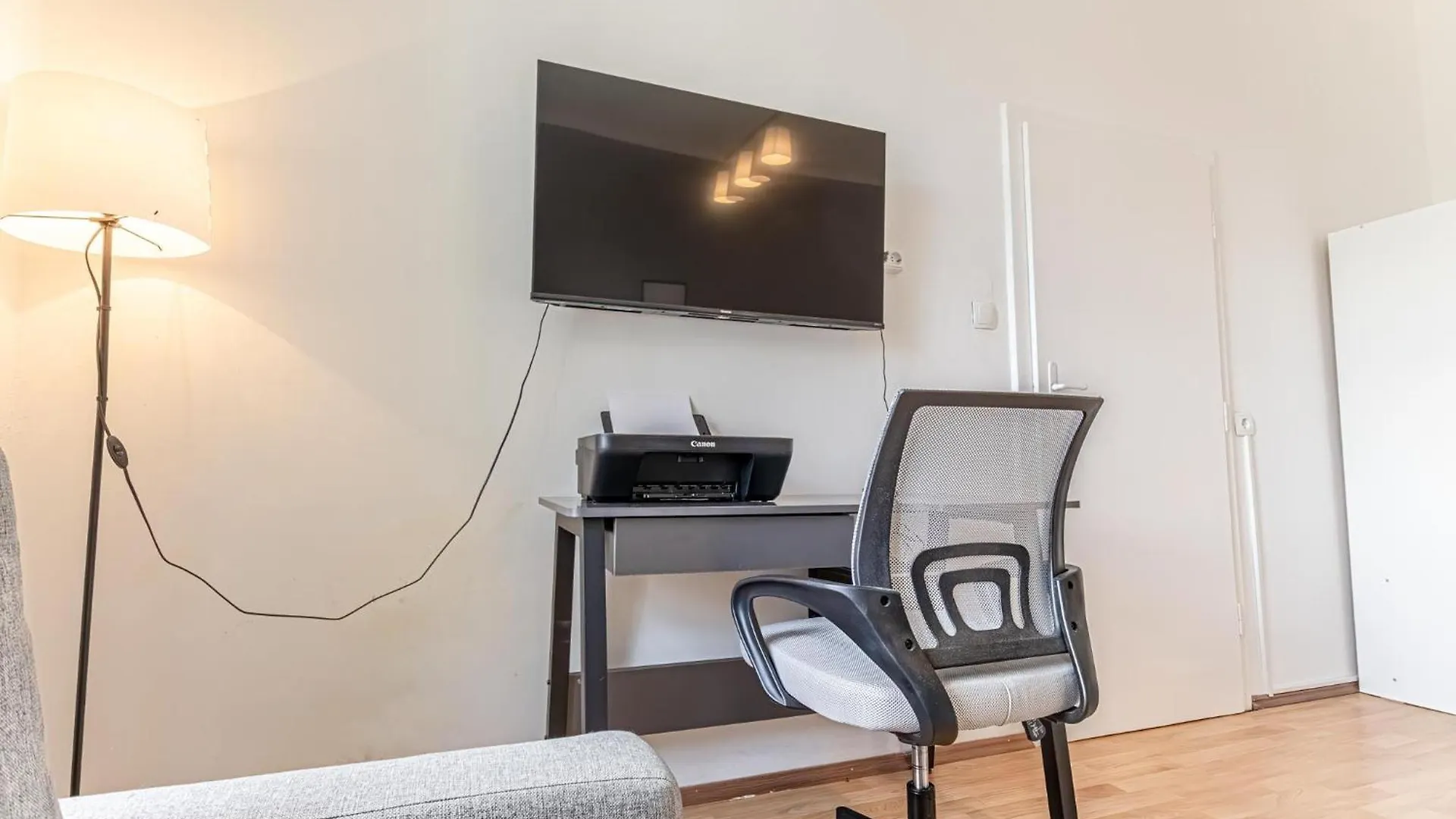 Apartament Lovely 1Br Apt U3 Proximity & Danube Canal, 3Rd District Viena
