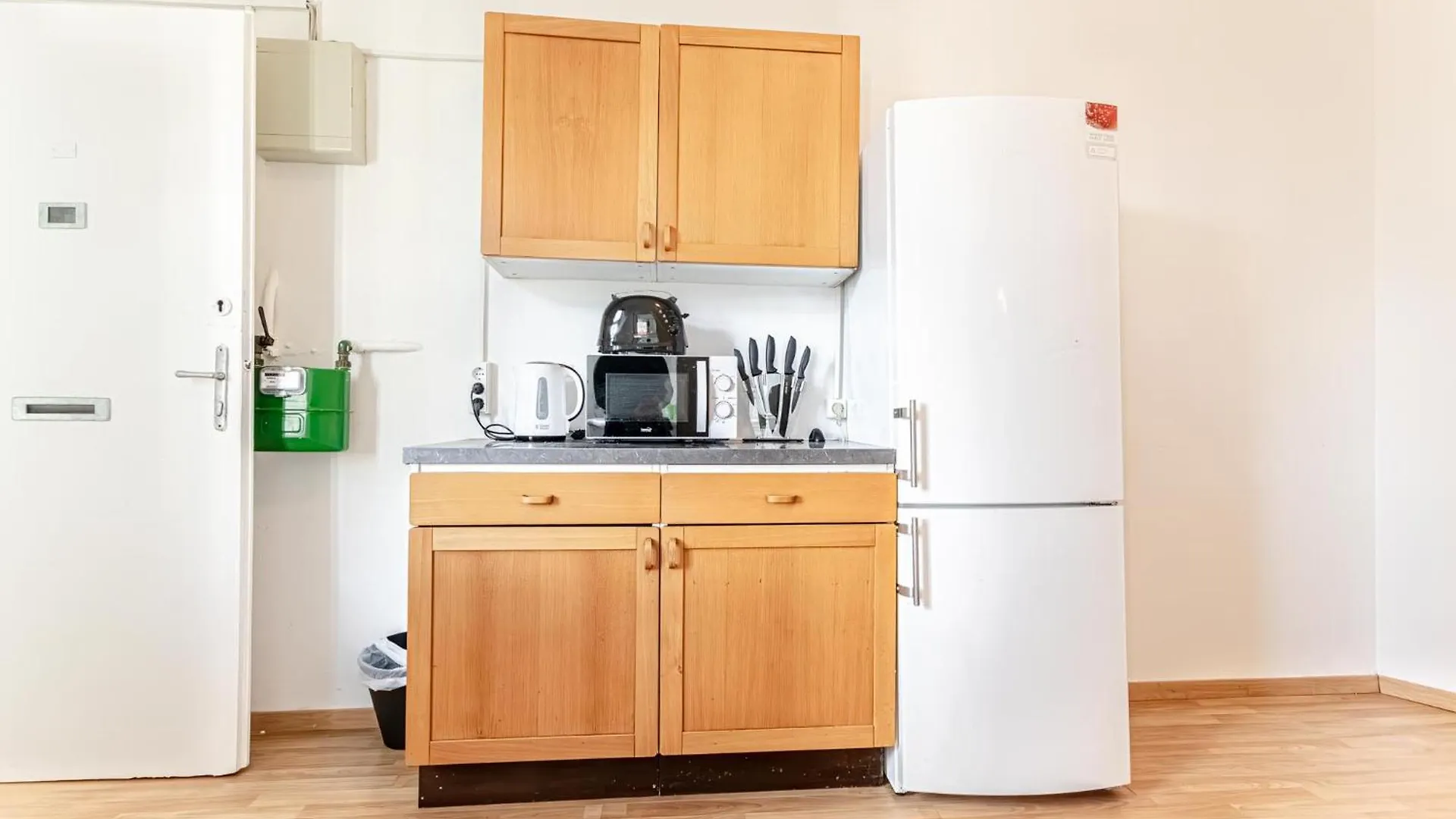 Lovely 1Br Apt U3 Proximity & Danube Canal, 3Rd District Wenen 0*,  Oostenrijk